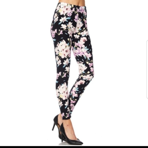 Floral Print Ankle Leggings - Picture 2 of 3